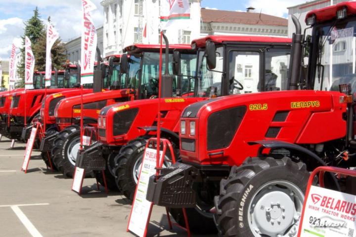 Беларусь и Россия увеличат объемы производства техники для сельского хозяйства