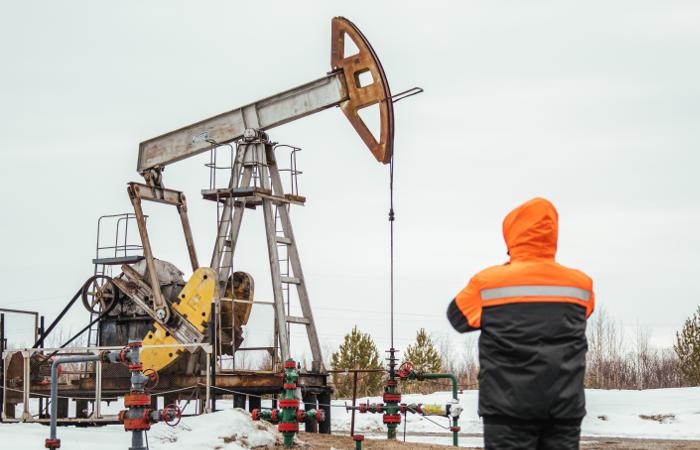 Россия снизит добычу нефти на 1,8 млн б/с в случае новой сделки с ОПЕК Россия снизит добычу нефти на 1,8 млн б/с в случае новой сделки с ОПЕК