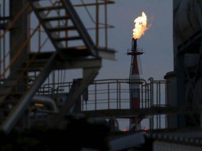 «Газпром нефть» докупит нефтехимии