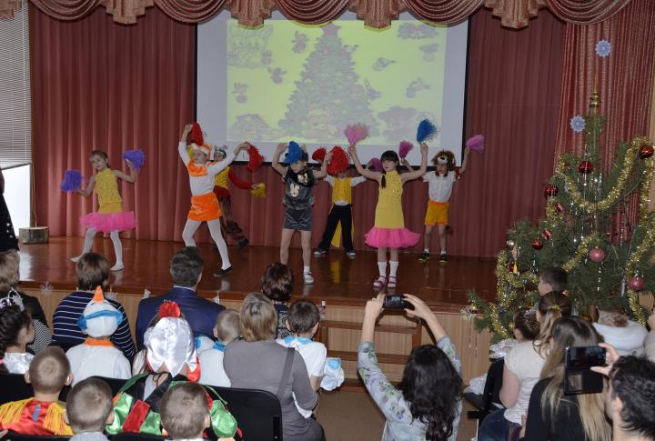 Сотрудники Тамбовэнерго поздравили с Новым годом воспитанников подшефной школы-интерната