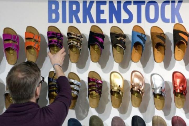 BIRKENSTOCK прекратила доставку своих товаров в Европе через Amazon