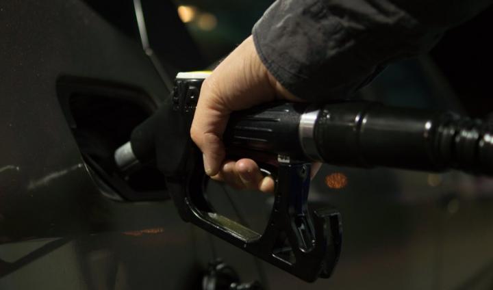 «Роснефть» предложила властям Сахалина снизить цены на бензин за счет дотаций из бюджета
