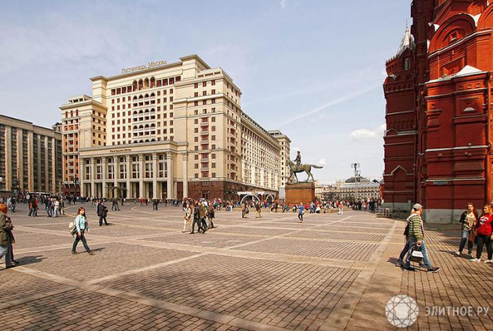 Самые дорогие квартиры в Москве продаются около станции метро «Охотный ряд»